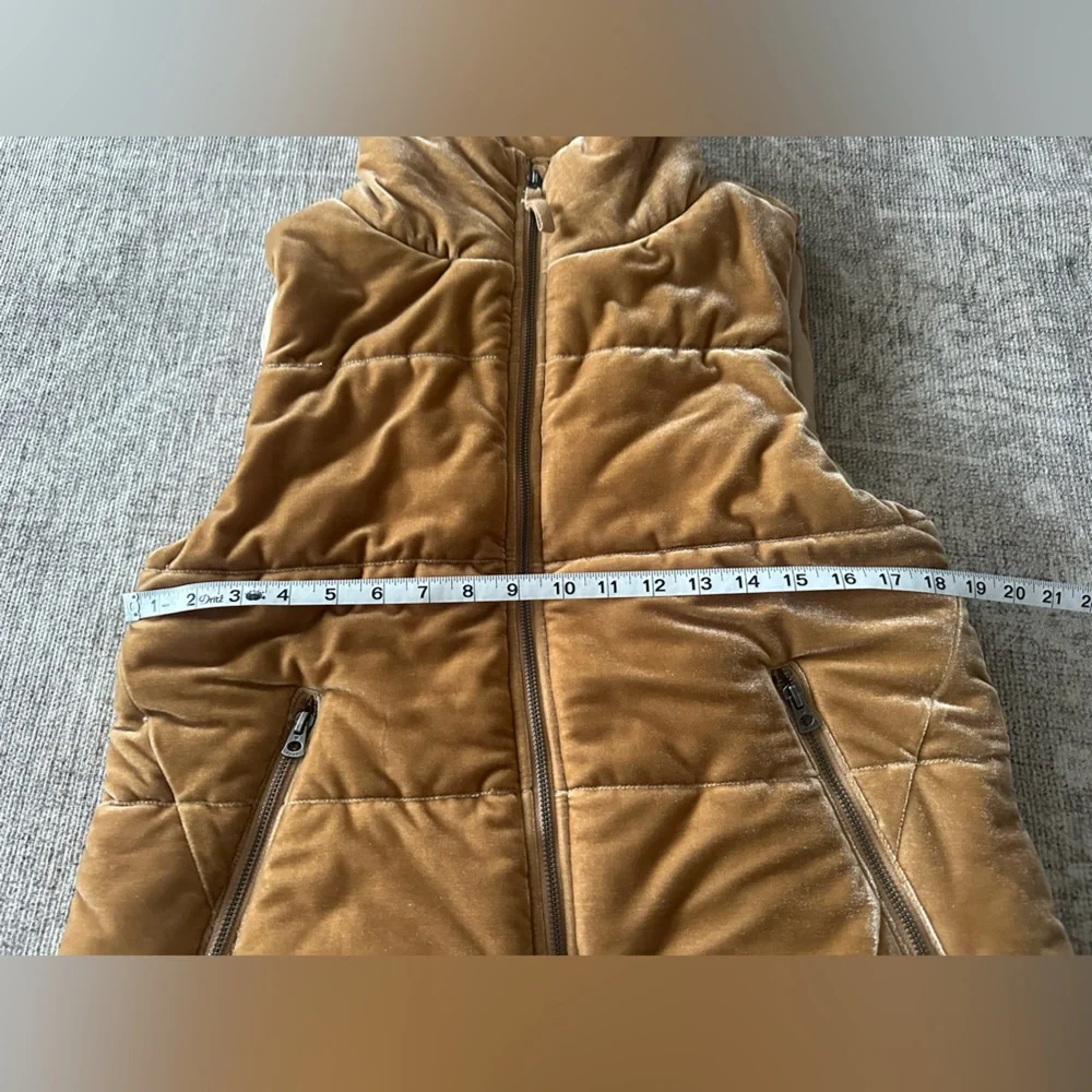 DYLAN Vintage Velvet Puffer Vest Women’s Size Medium - Picture 5 of 12